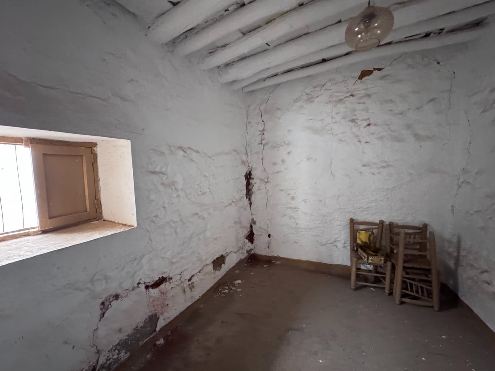 Maison de Ville à vendre à Laroles - 19 000 € (Ref: 9796279)