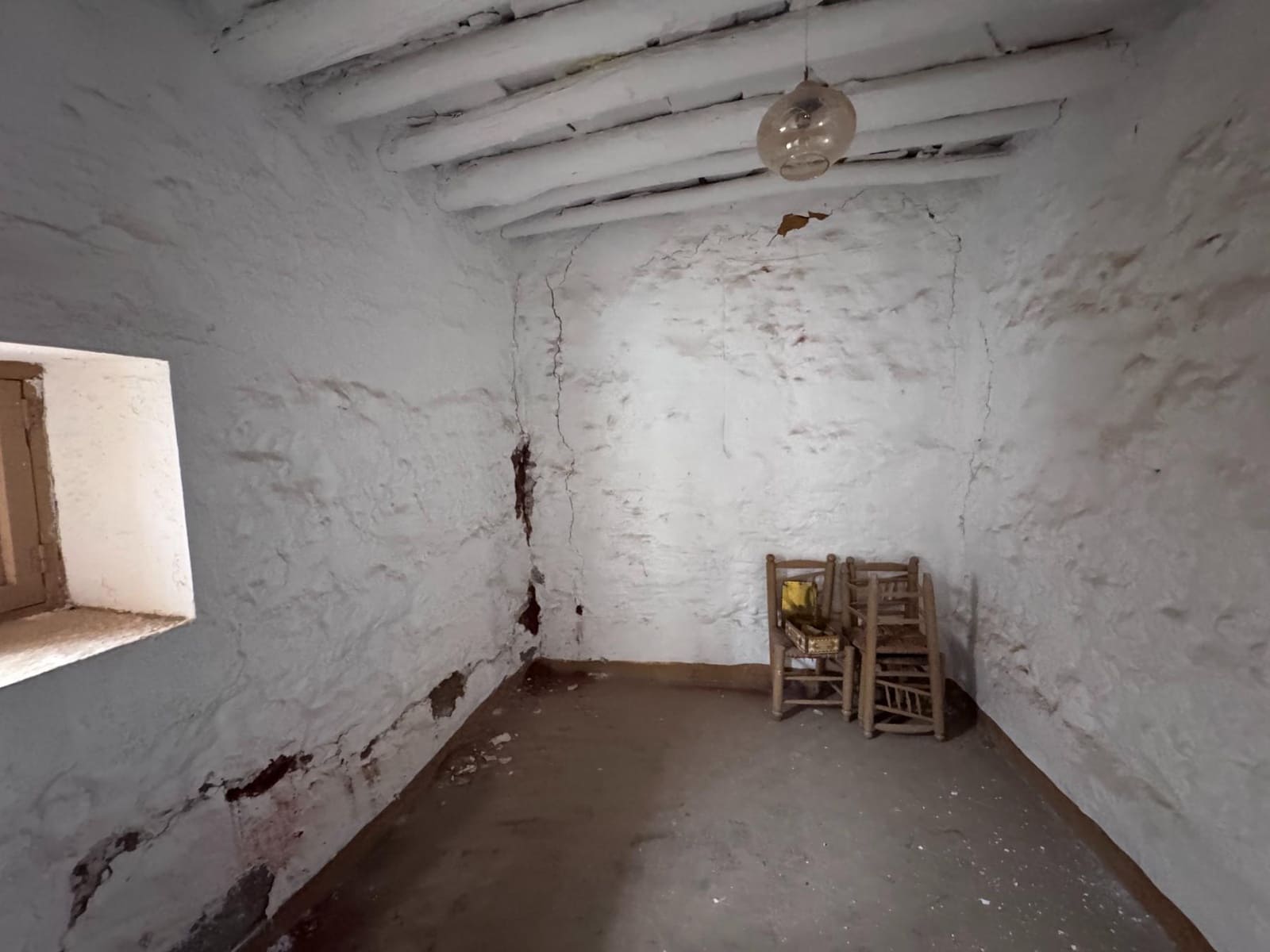 Maison de Ville à vendre à Laroles - 19 000 € (Ref: 9796279)