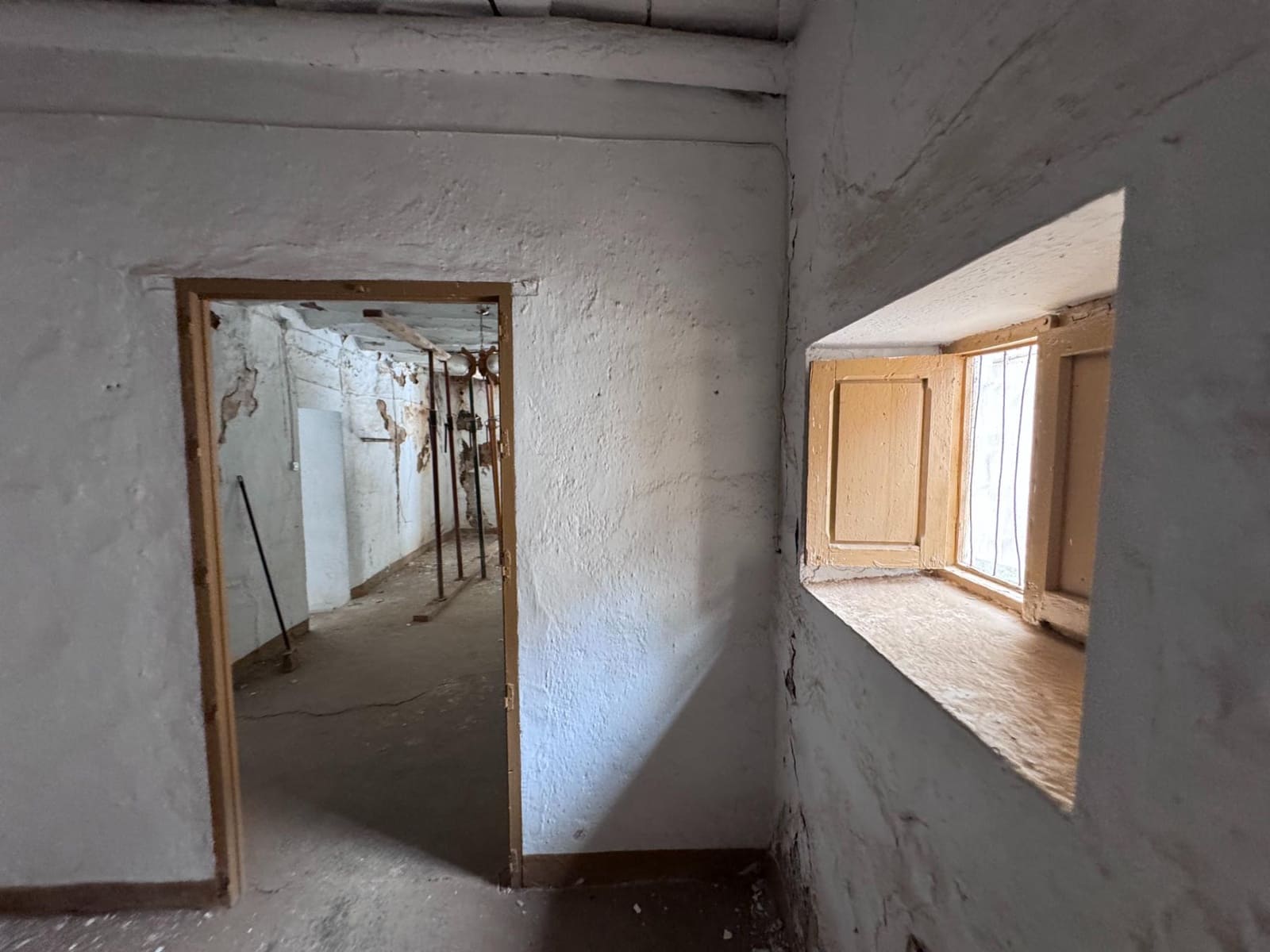 Maison de Ville à vendre à Laroles - 19 000 € (Ref: 9796279)