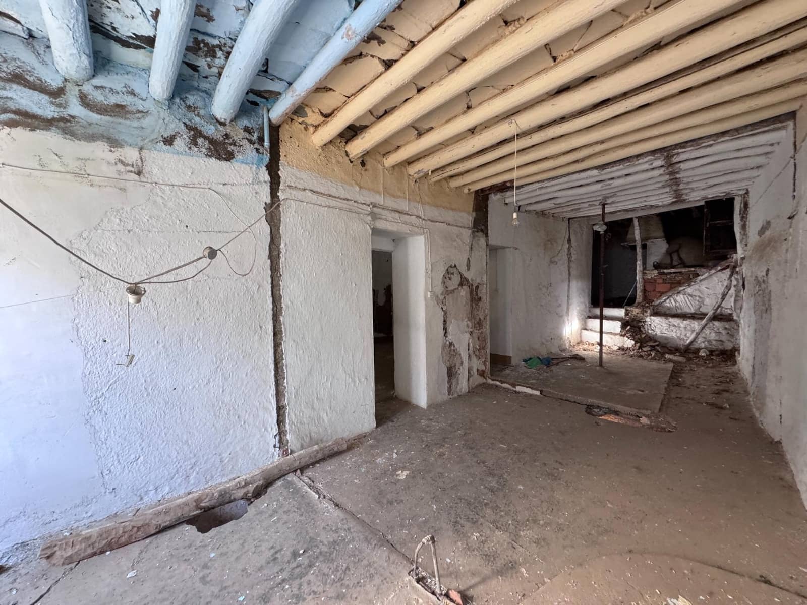 Maison de Ville à vendre à Laroles - 19 000 € (Ref: 9796279)