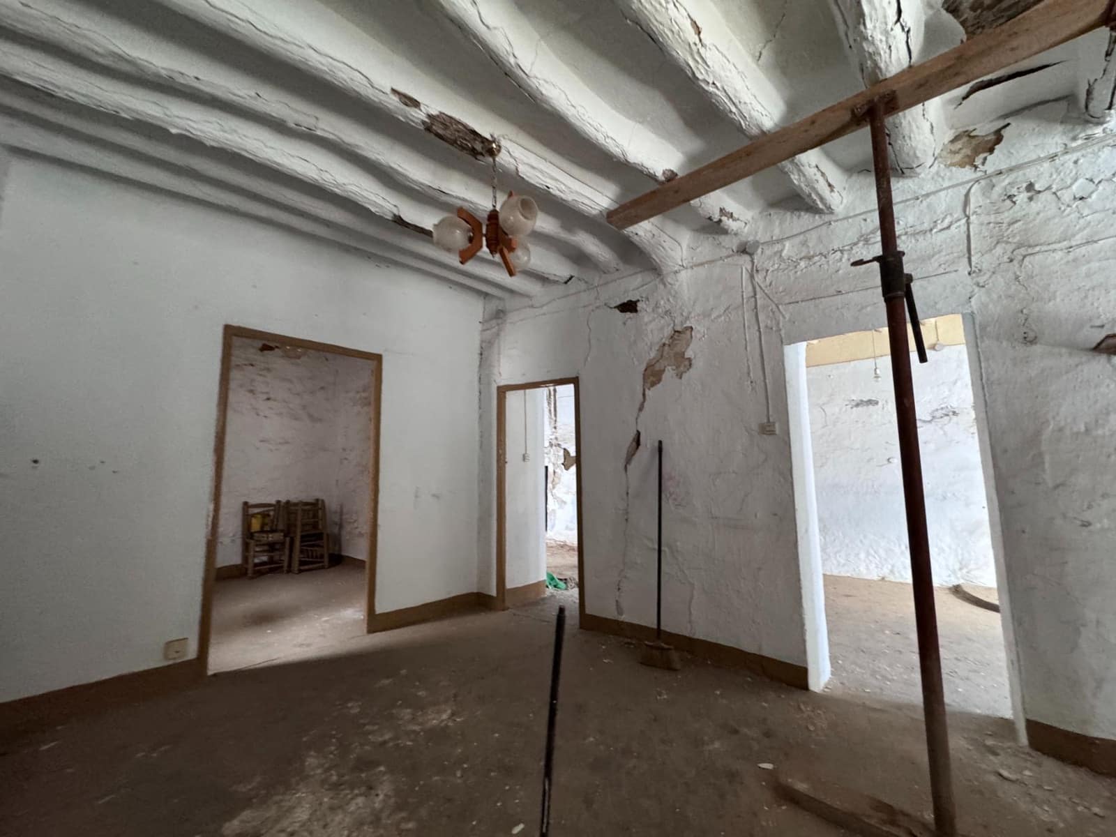 Maison de Ville à vendre à Laroles - 19 000 € (Ref: 9796279)