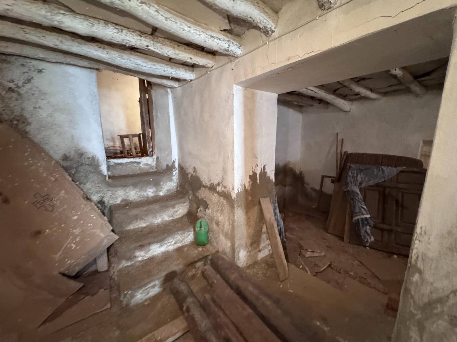 Maison de Ville à vendre à Laroles - 19 000 € (Ref: 9796279)