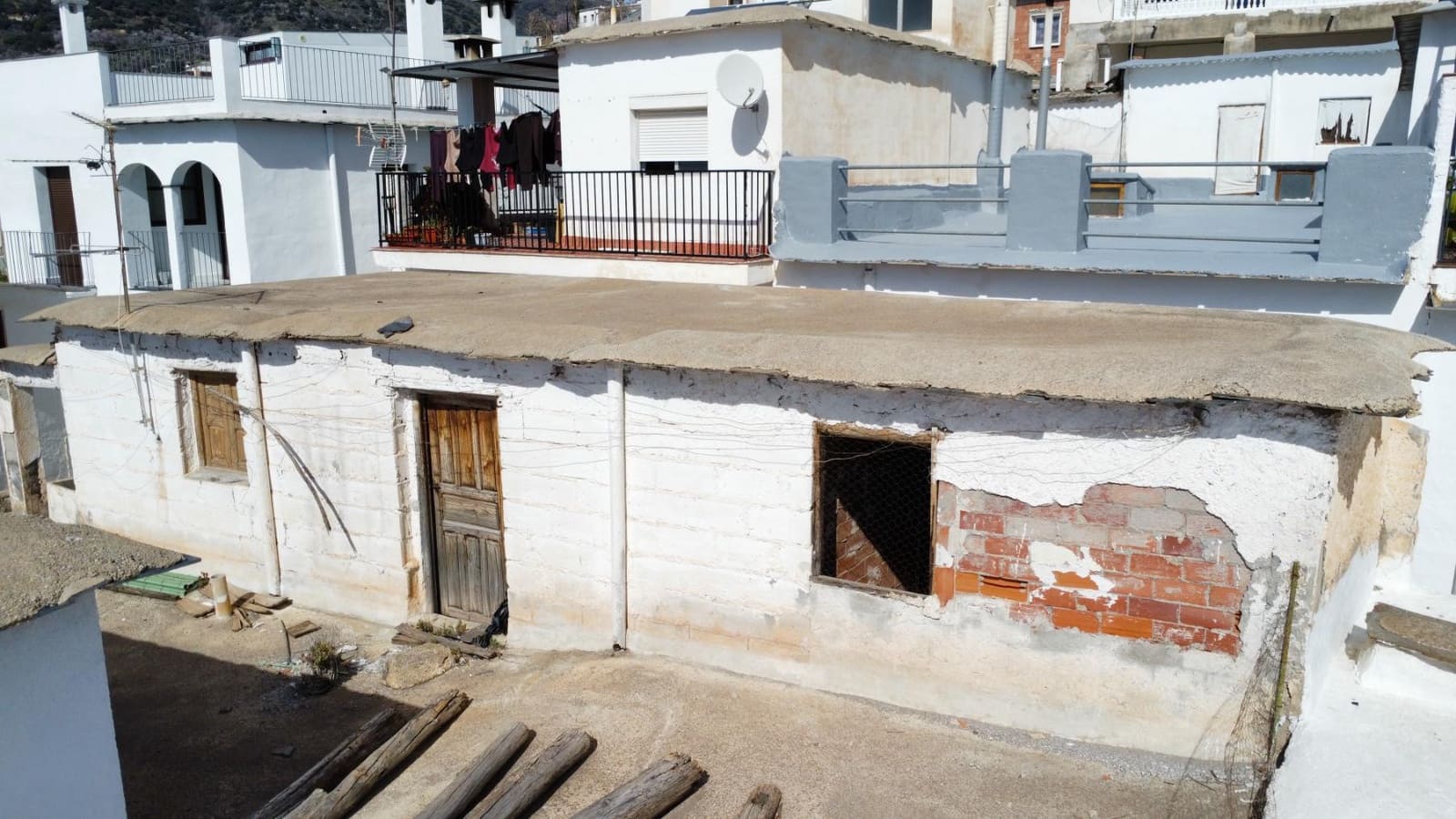 Maison de Ville à vendre à Laroles - 19 000 € (Ref: 9796279)