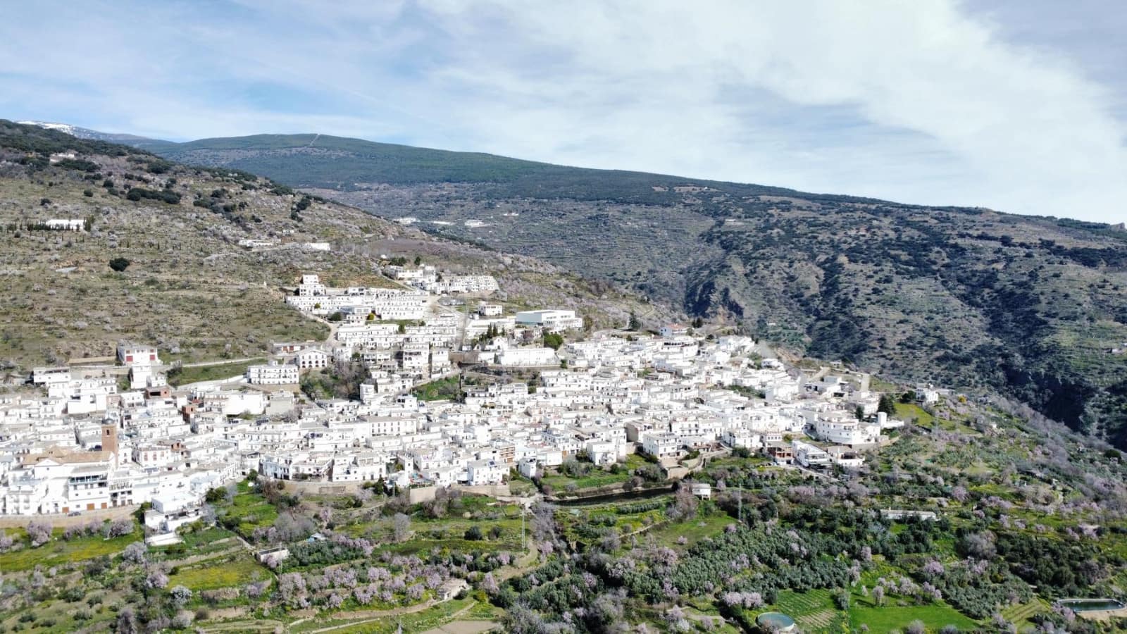 Maison de Ville à vendre à Laroles - 19 000 € (Ref: 9796279)