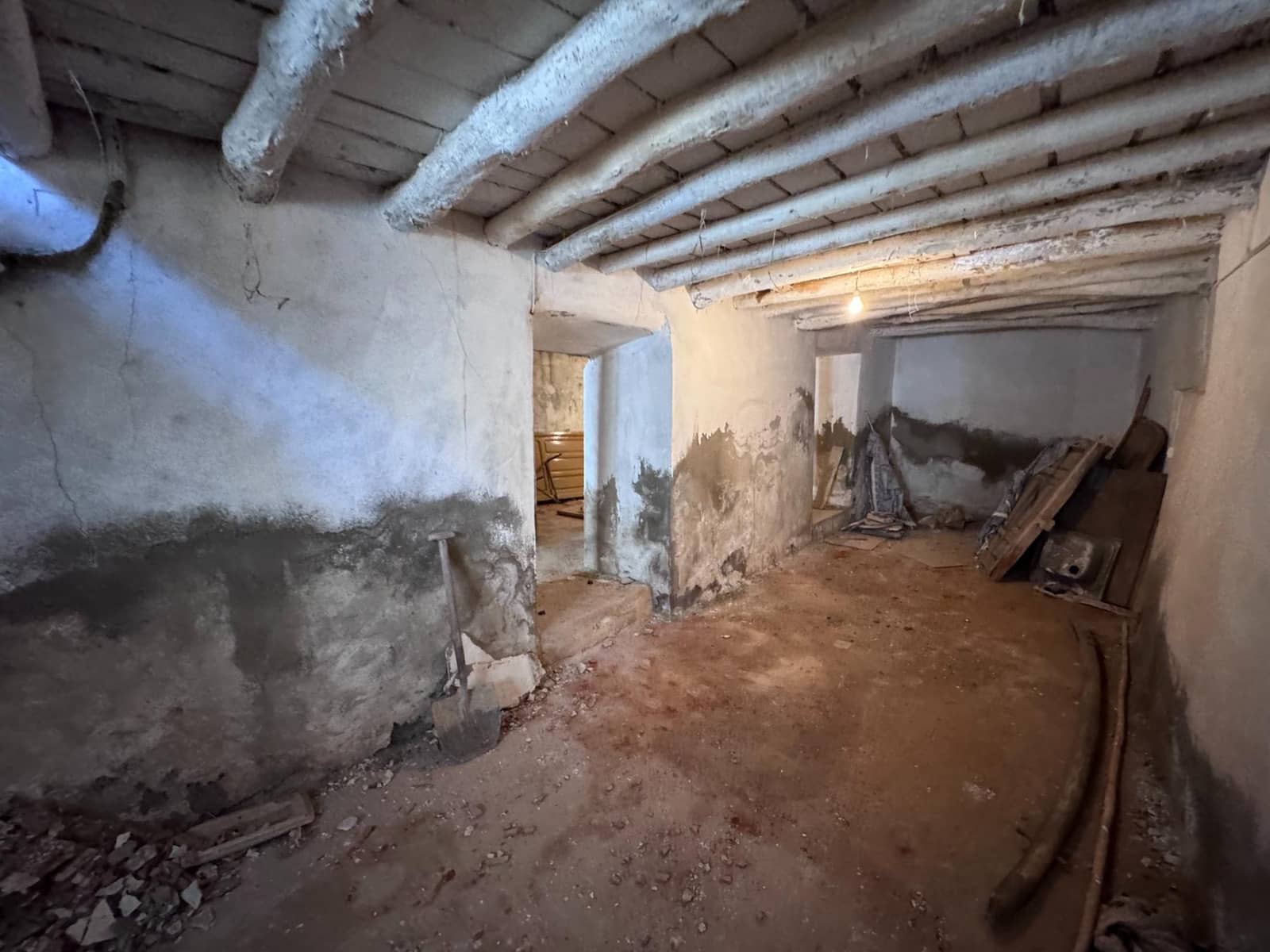 Maison de Ville à vendre à Laroles - 19 000 € (Ref: 9796279)