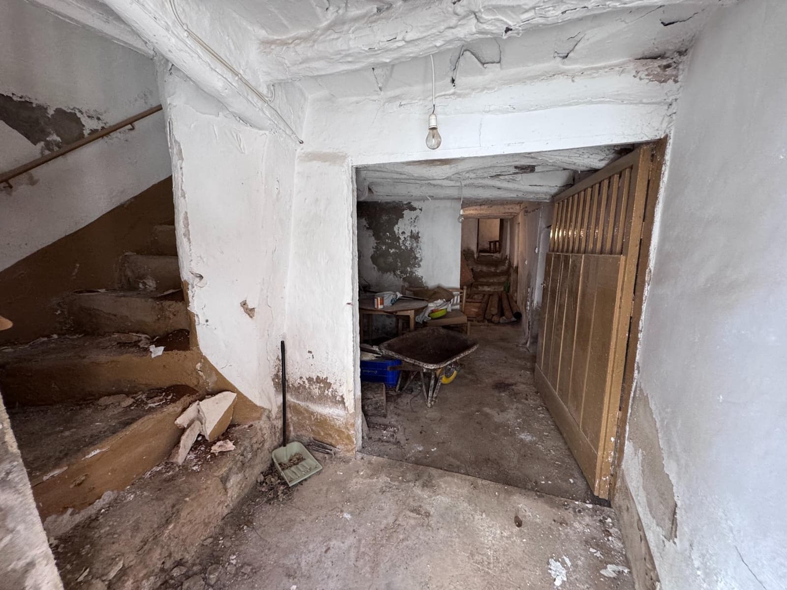 Maison de Ville à vendre à Laroles - 19 000 € (Ref: 9796279)