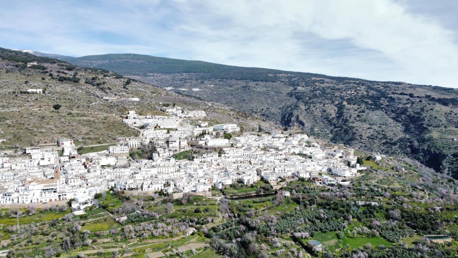 Maison de Ville à vendre à Laroles - 19 000 € (Ref: 9796279)