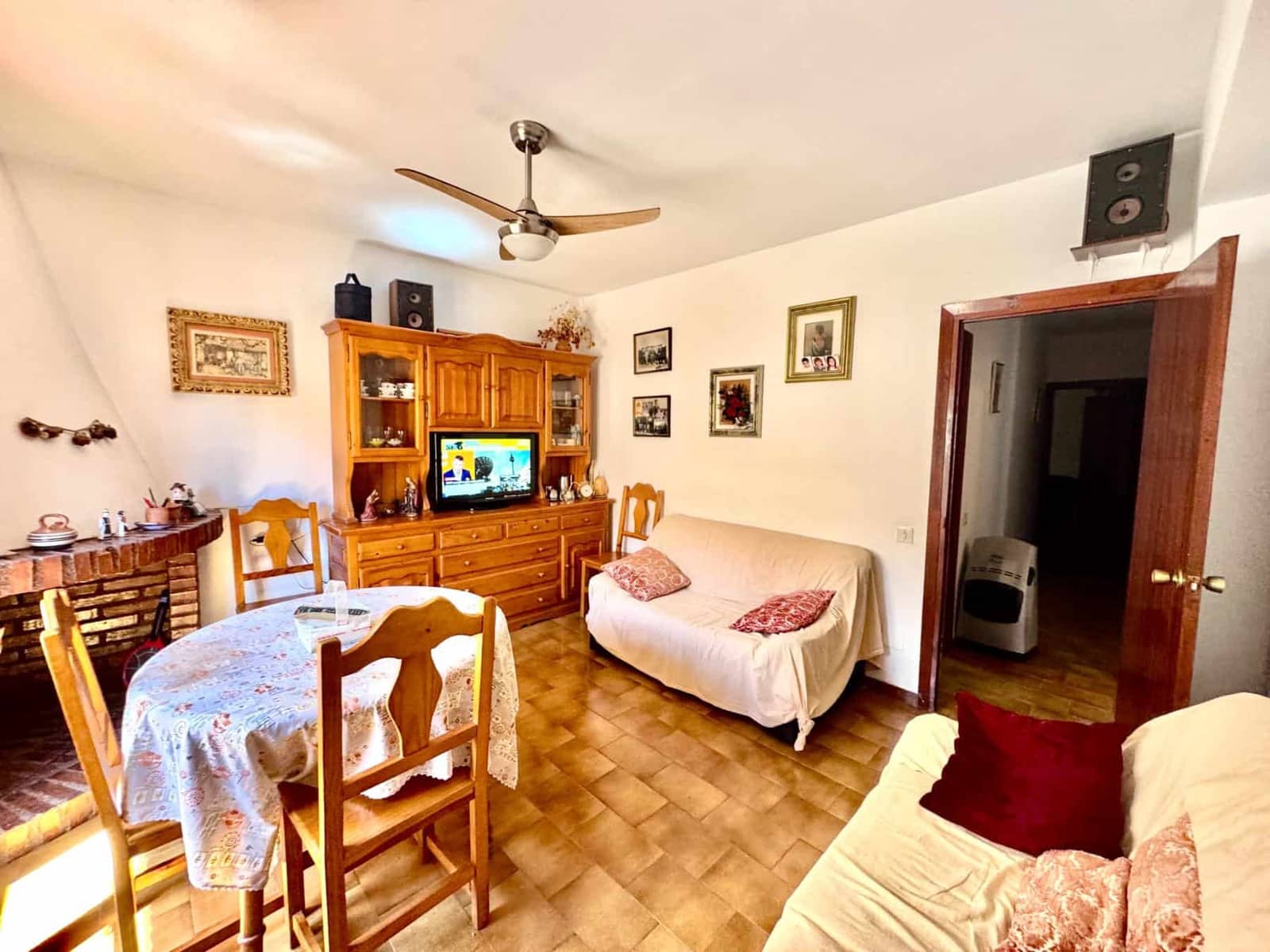 6 chambre Villa/Maison à vendre à Laroles avec garage - 130 000 € (Ref: 9813252)