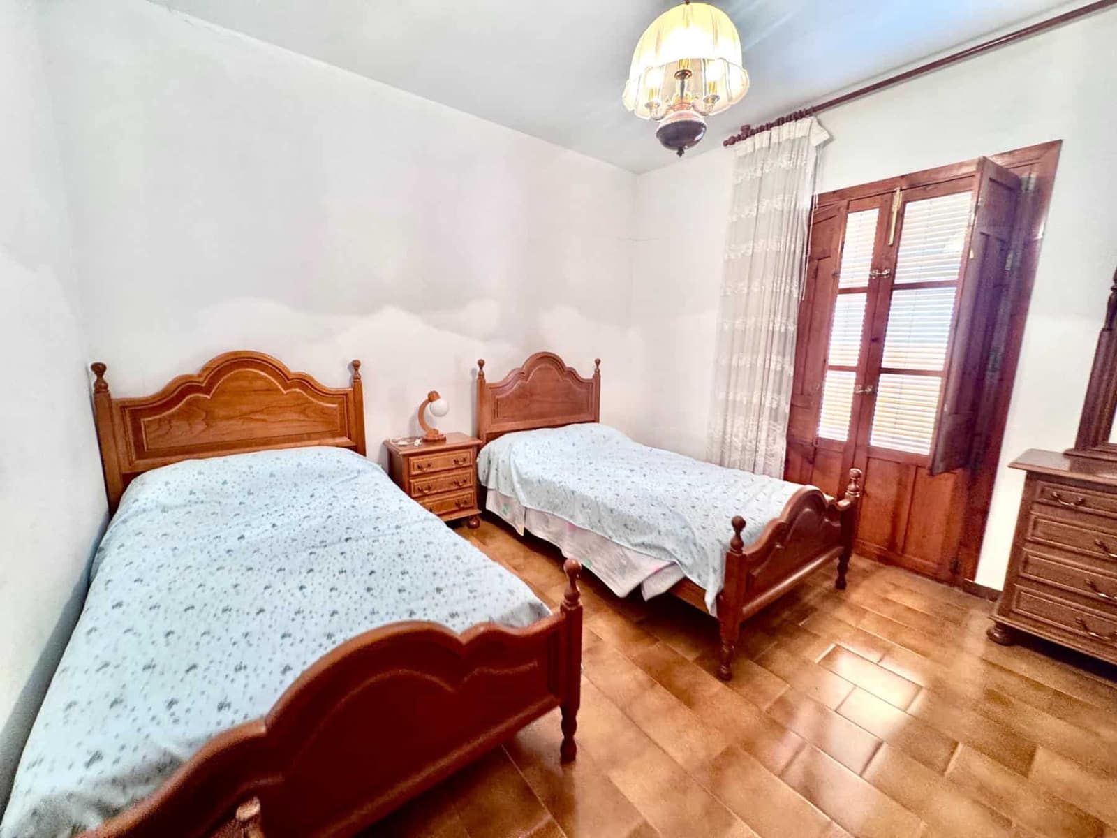 6 chambre Villa/Maison à vendre à Laroles avec garage - 130 000 € (Ref: 9813252)