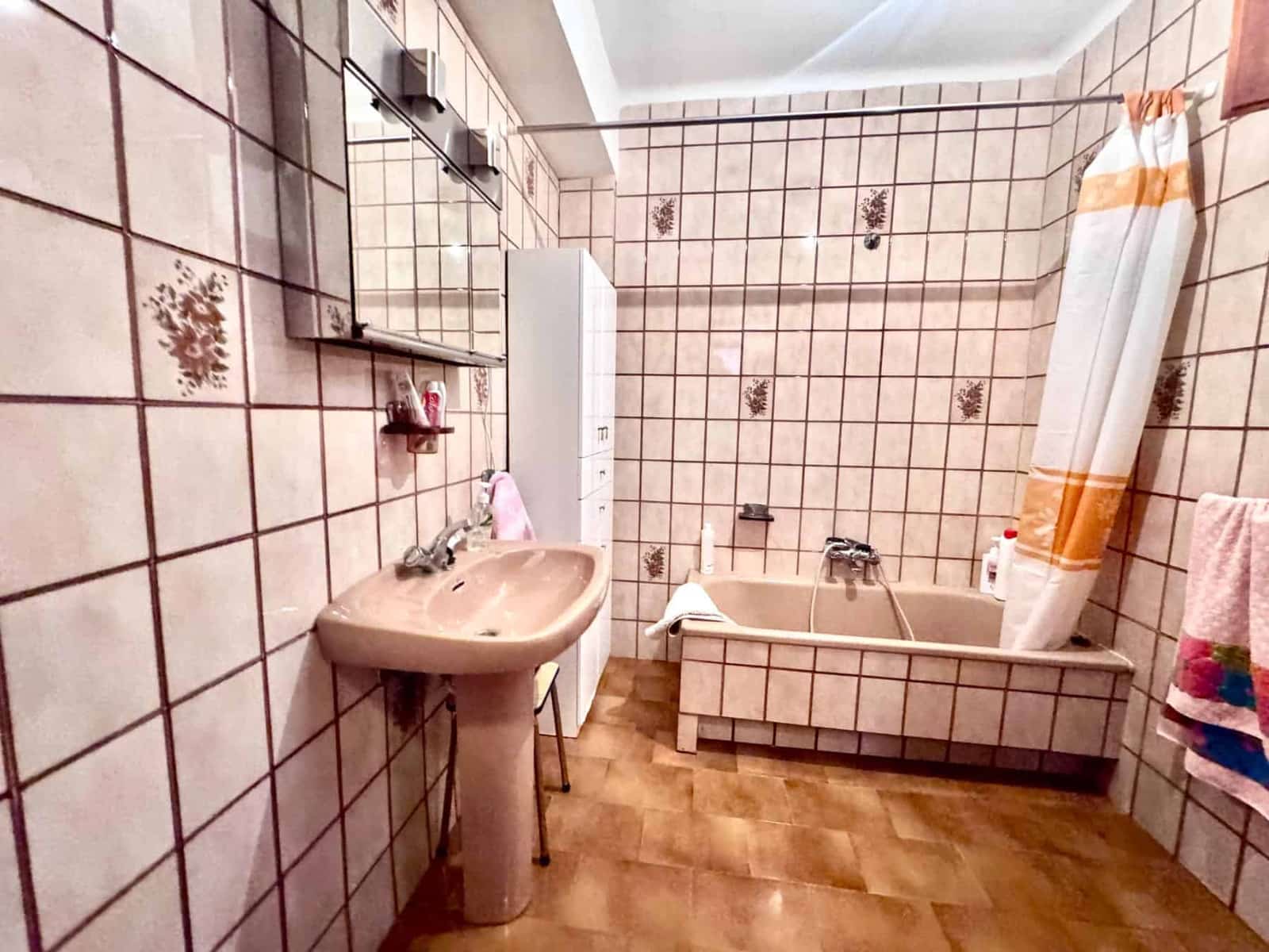 6 chambre Villa/Maison à vendre à Laroles avec garage - 130 000 € (Ref: 9813252)
