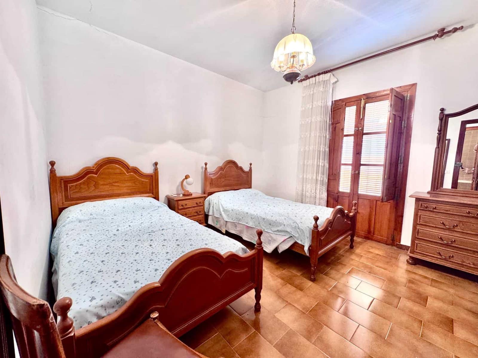 6 chambre Villa/Maison à vendre à Laroles avec garage - 130 000 € (Ref: 9813252)