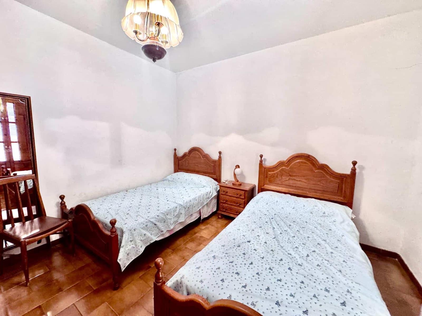 6 chambre Villa/Maison à vendre à Laroles avec garage - 130 000 € (Ref: 9813252)