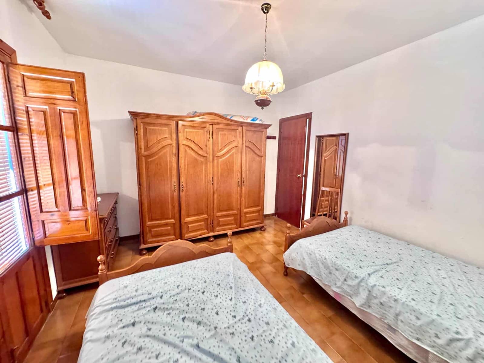 6 chambre Villa/Maison à vendre à Laroles avec garage - 130 000 € (Ref: 9813252)