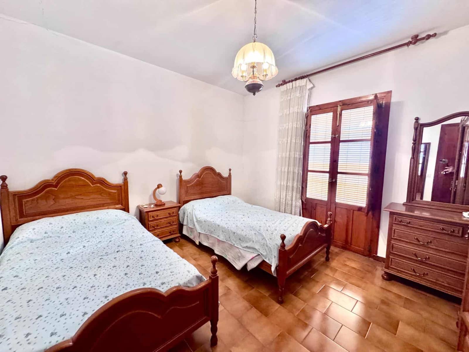 6 chambre Villa/Maison à vendre à Laroles avec garage - 130 000 € (Ref: 9813252)