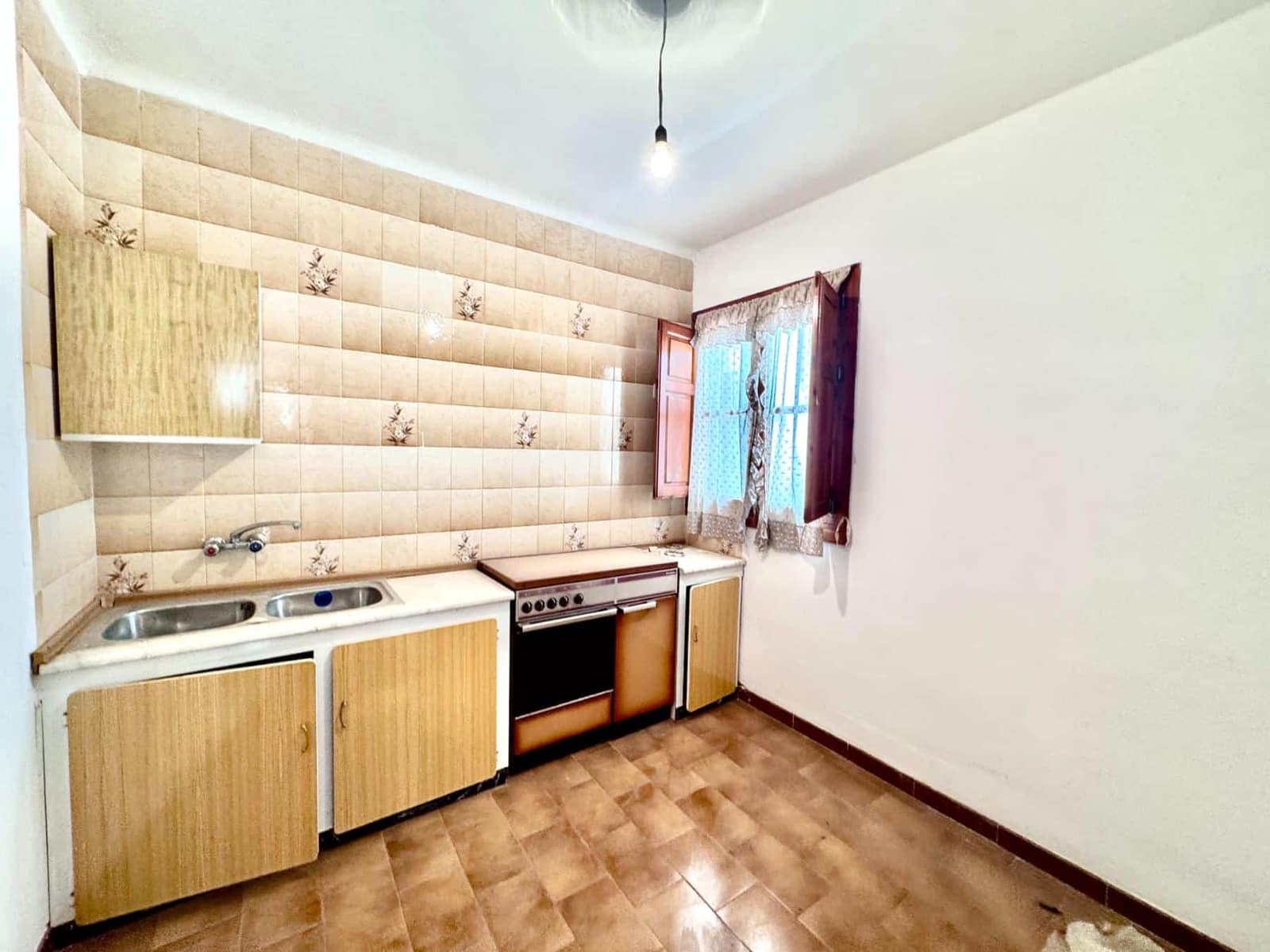 6 chambre Villa/Maison à vendre à Laroles avec garage - 130 000 € (Ref: 9813252)