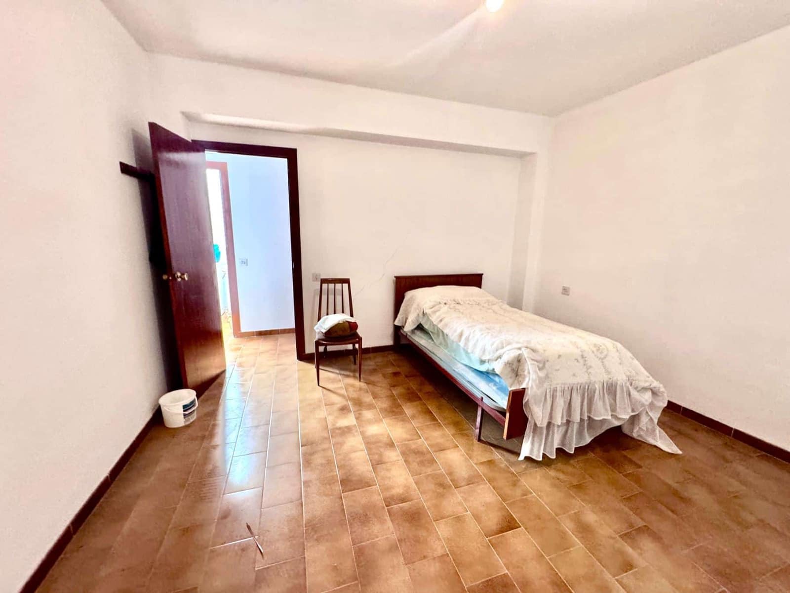 6 chambre Villa/Maison à vendre à Laroles avec garage - 130 000 € (Ref: 9813252)
