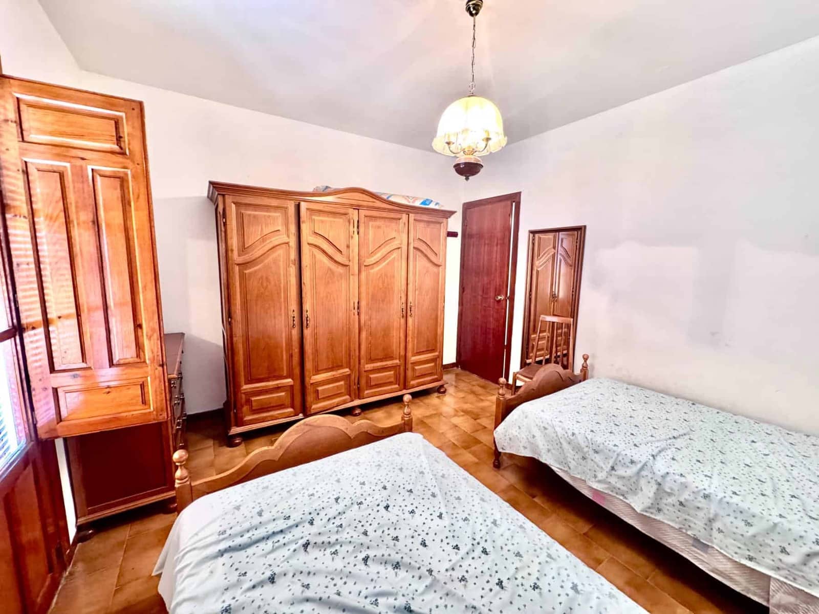 6 chambre Villa/Maison à vendre à Laroles avec garage - 130 000 € (Ref: 9813252)