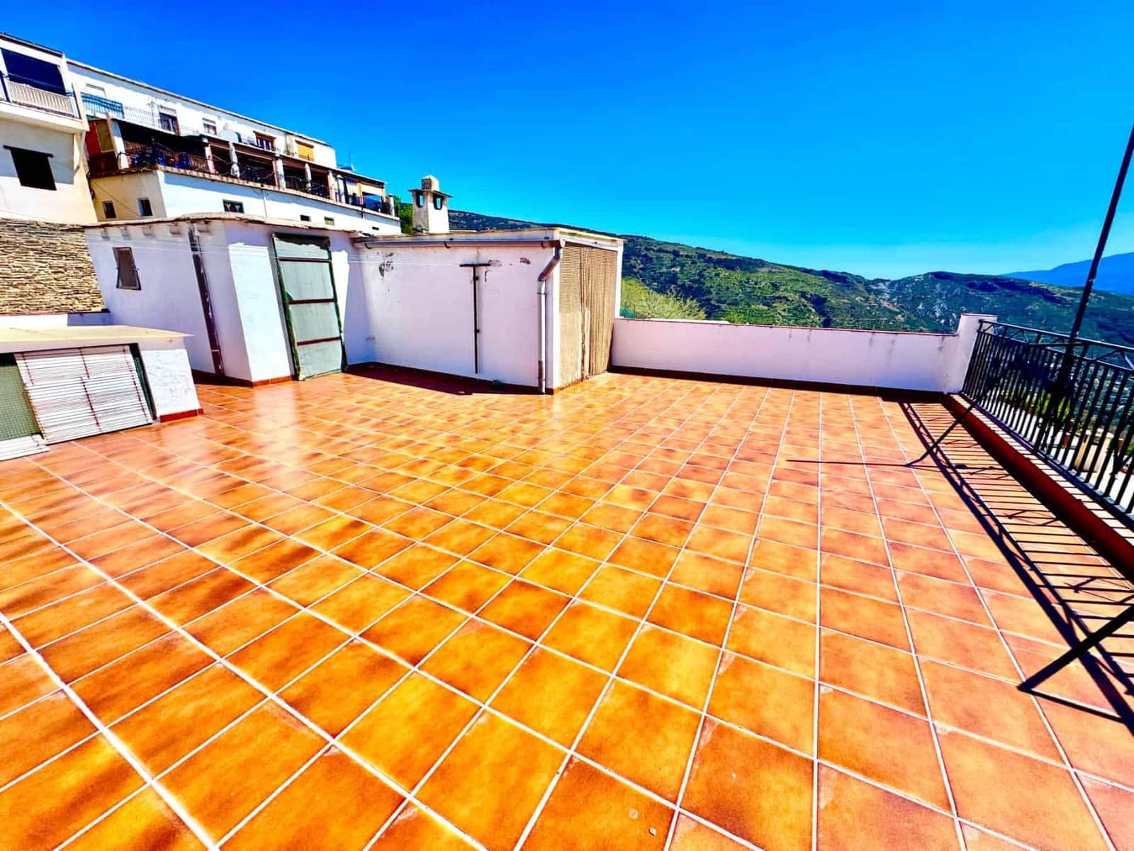 6 chambre Villa/Maison à vendre à Laroles avec garage - 130 000 € (Ref: 9813252)