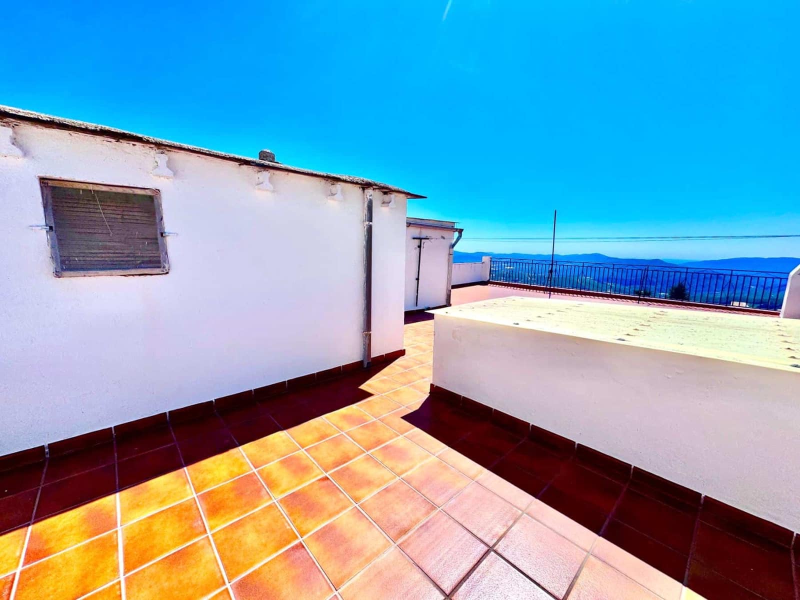 6 chambre Villa/Maison à vendre à Laroles avec garage - 130 000 € (Ref: 9813252)