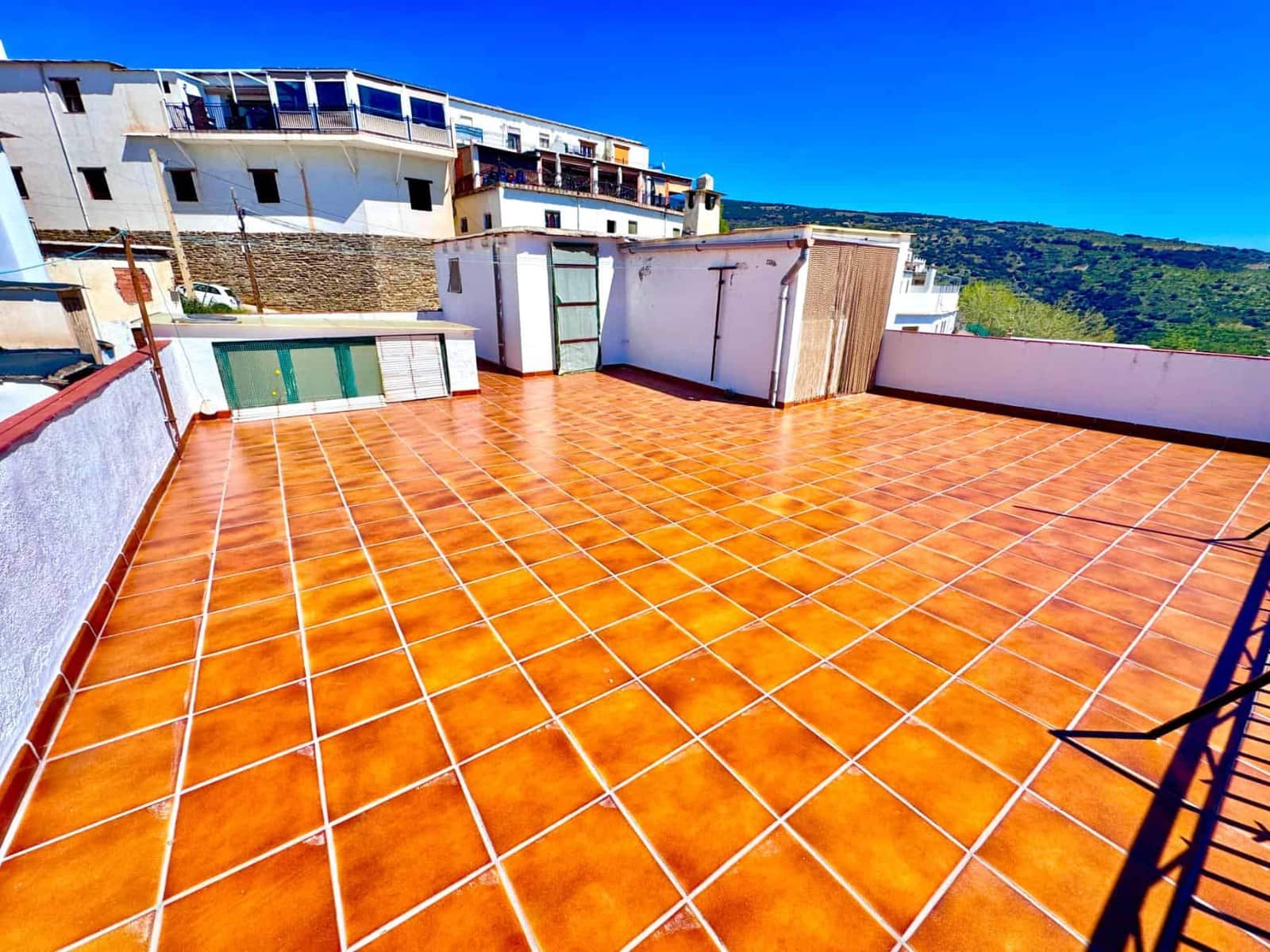 6 chambre Villa/Maison à vendre à Laroles avec garage - 130 000 € (Ref: 9813252)