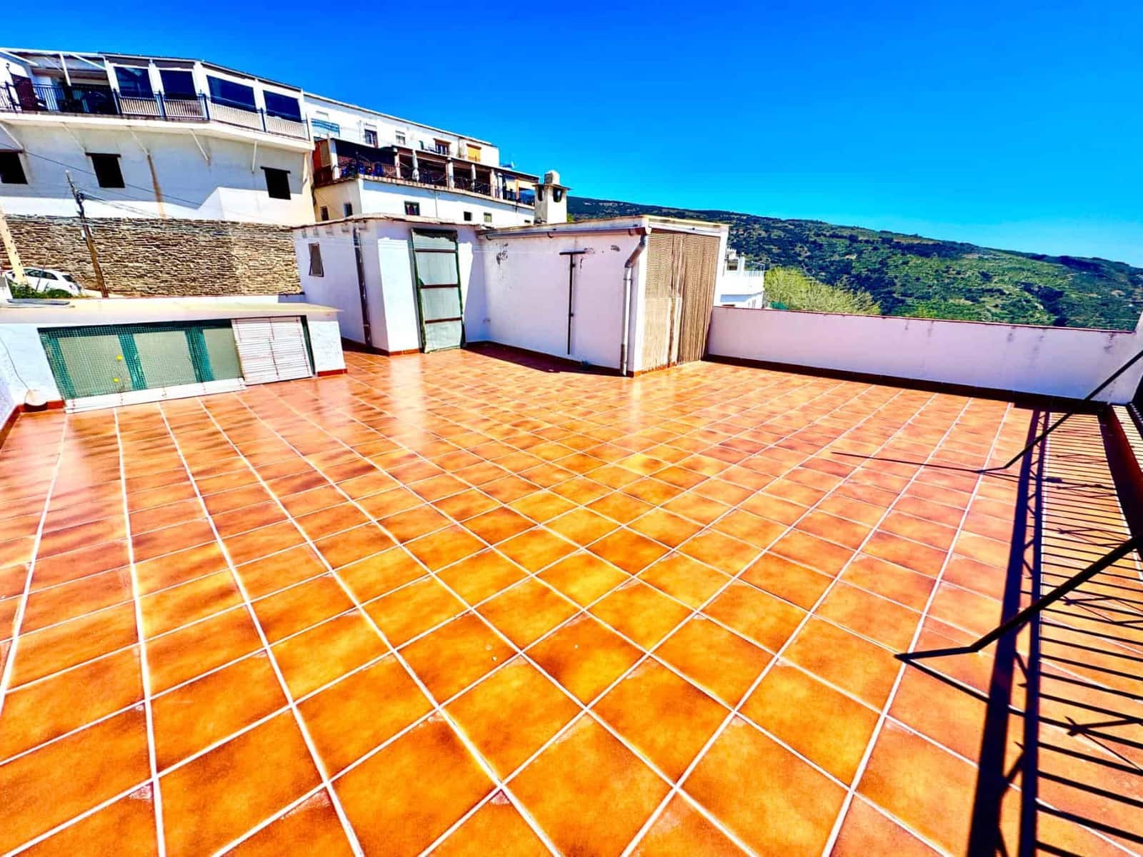 6 chambre Villa/Maison à vendre à Laroles avec garage - 130 000 € (Ref: 9813252)