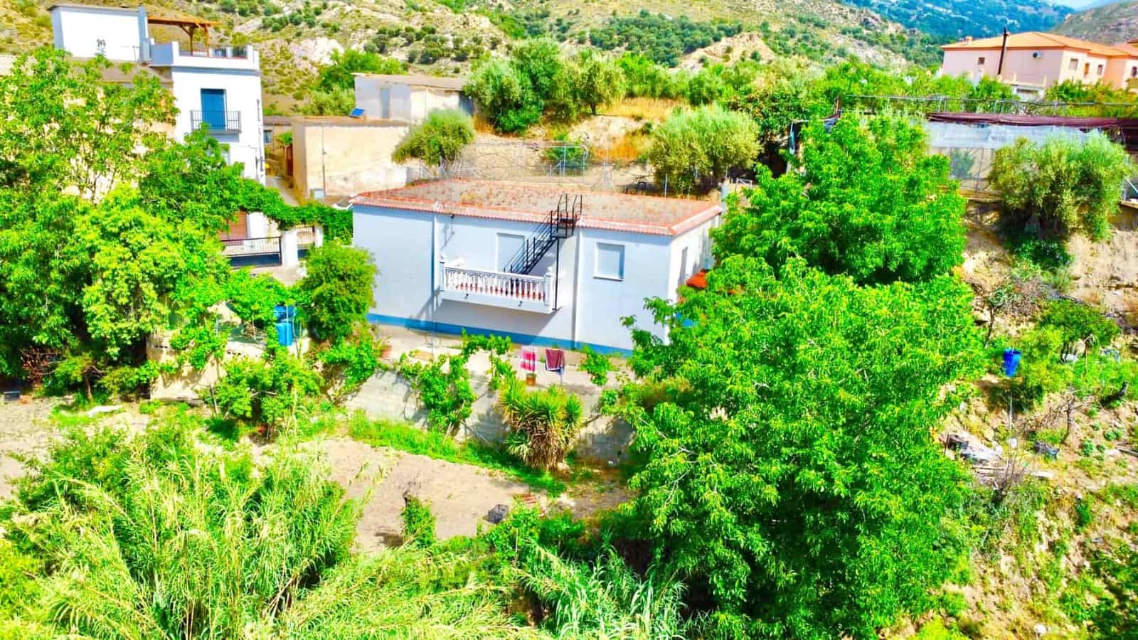 6 soverom Villa til salgs i Cadiar med garasje - € 195 000 (Ref: 9813254)
