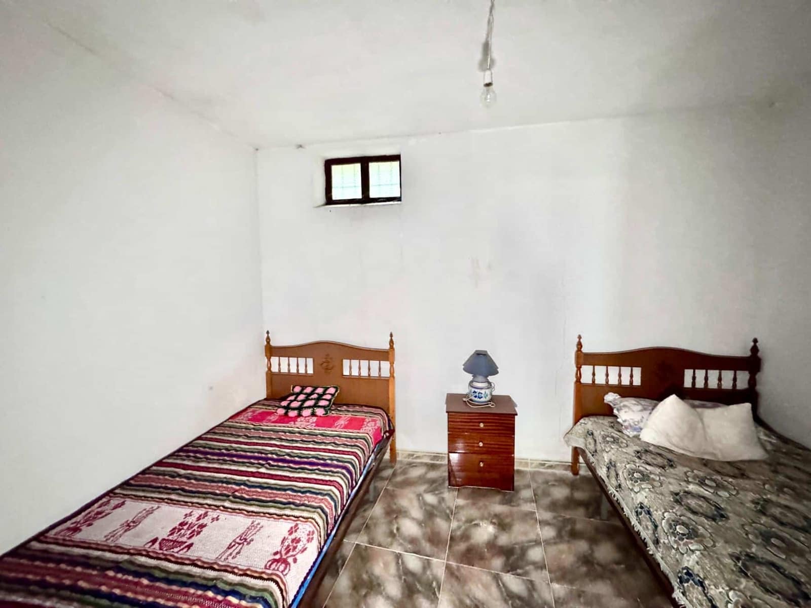 6 sypialnia Dom blizniak na sprzedaż w Ugijar z garażem - 42 900 € (Ref: 9815915)