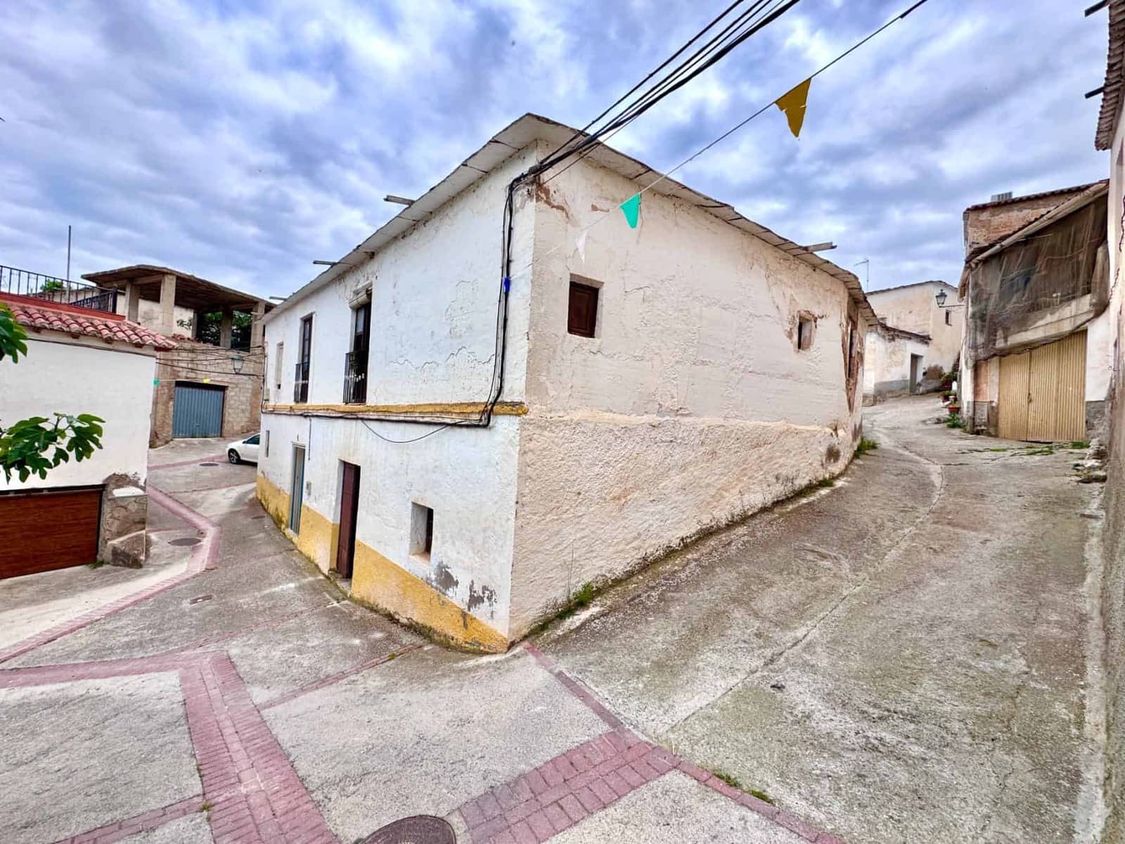 6 sypialnia Dom blizniak na sprzedaż w Ugijar z garażem - 42 900 € (Ref: 9815915)