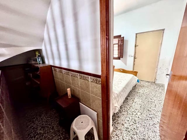 4 slaapkamer Huis te koop in Adra met garage - € 145.000 (Ref: 9815916)