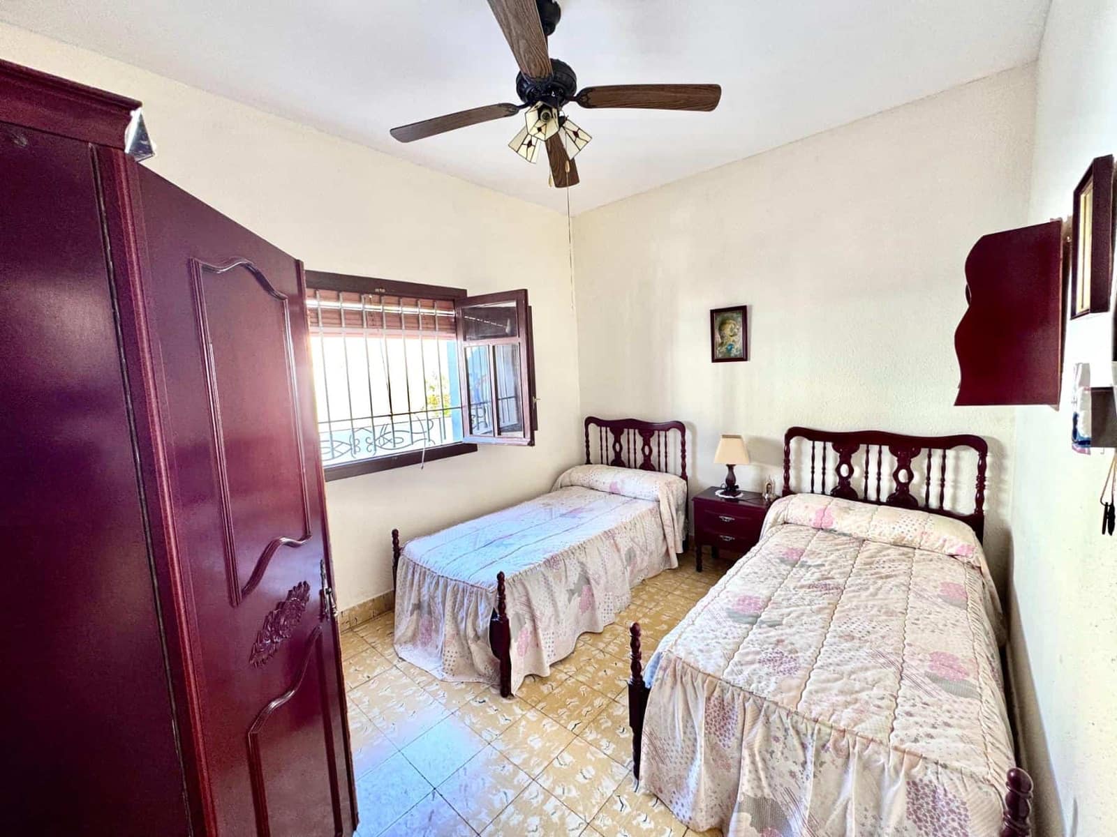 4 slaapkamer Huis te koop in Adra met garage - € 145.000 (Ref: 9815916)
