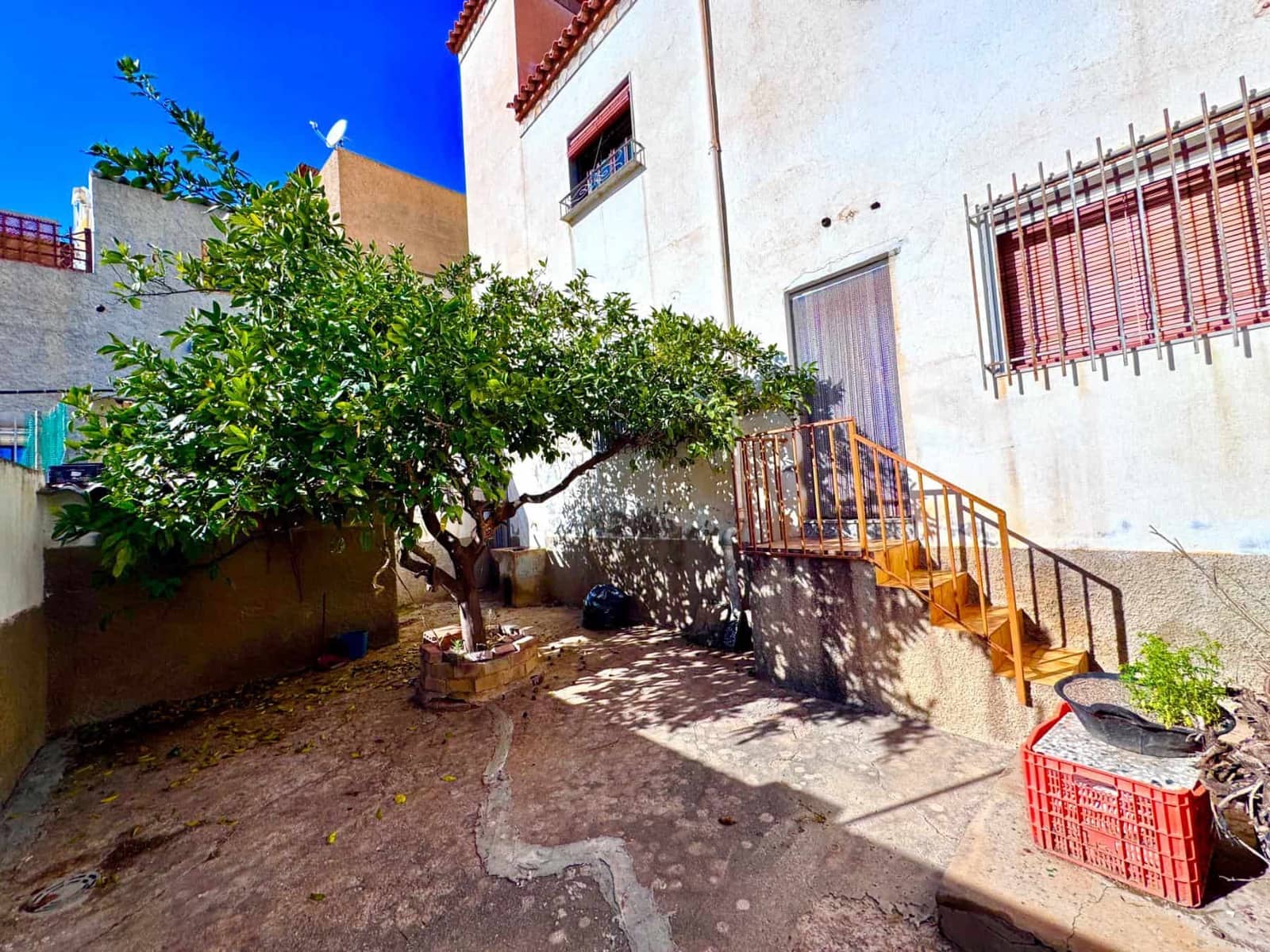 4 slaapkamer Huis te koop in Adra met garage - € 145.000 (Ref: 9815916)
