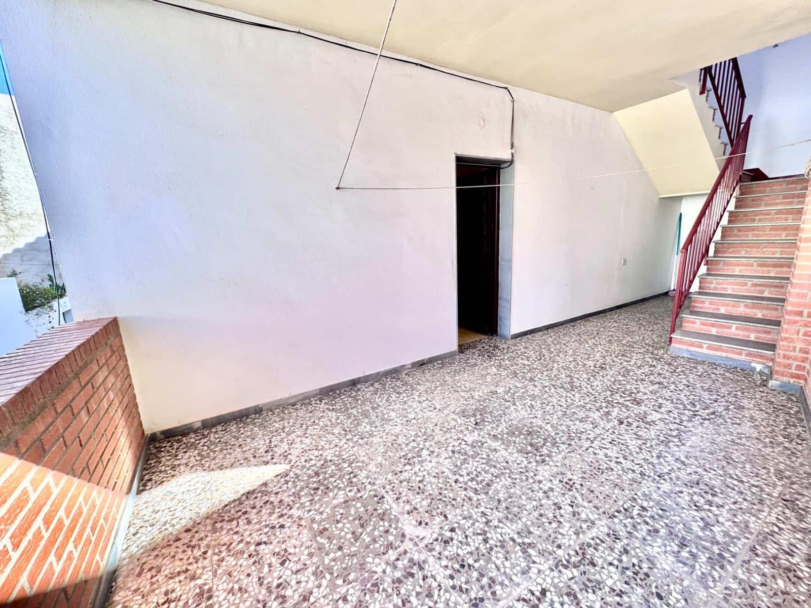 4 slaapkamer Huis te koop in Adra met garage - € 145.000 (Ref: 9815916)