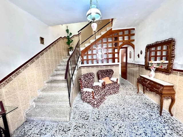 4 slaapkamer Huis te koop in Adra met garage - € 145.000 (Ref: 9815916)