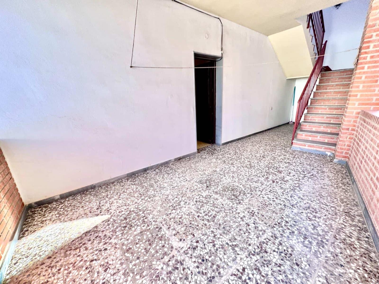 4 slaapkamer Huis te koop in Adra met garage - € 145.000 (Ref: 9815916)