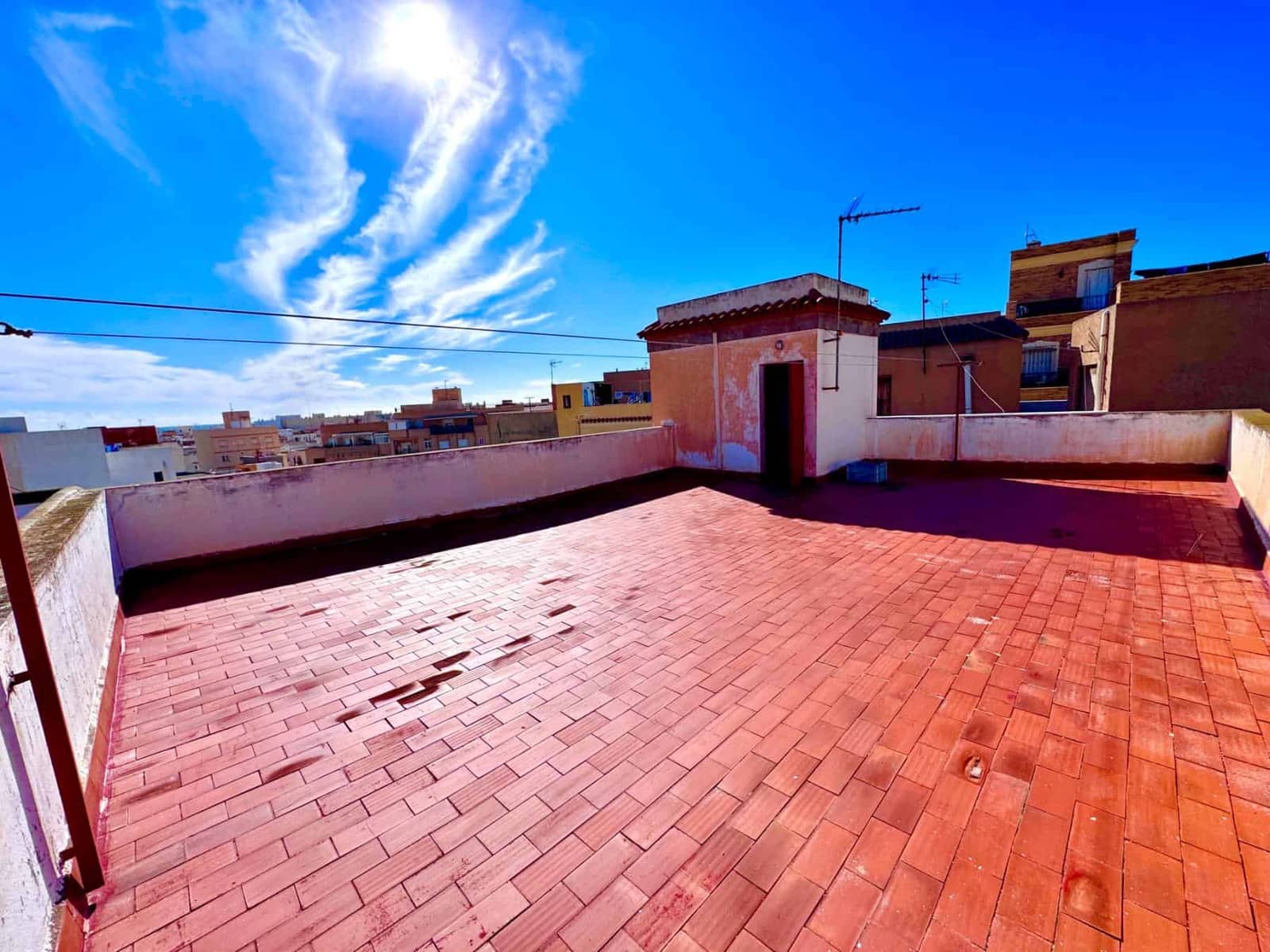 4 slaapkamer Huis te koop in Adra met garage - € 145.000 (Ref: 9815916)
