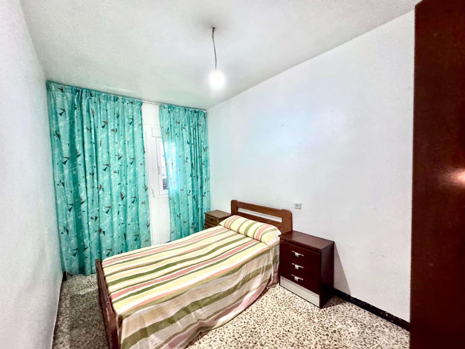 8 makuuhuone Omakotitalo myytävänä paikassa Albunol - 195 000 € (Ref: 9815917)