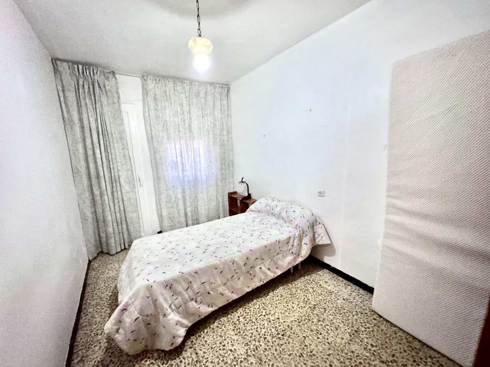 8 makuuhuone Omakotitalo myytävänä paikassa Albunol - 195 000 € (Ref: 9815917)