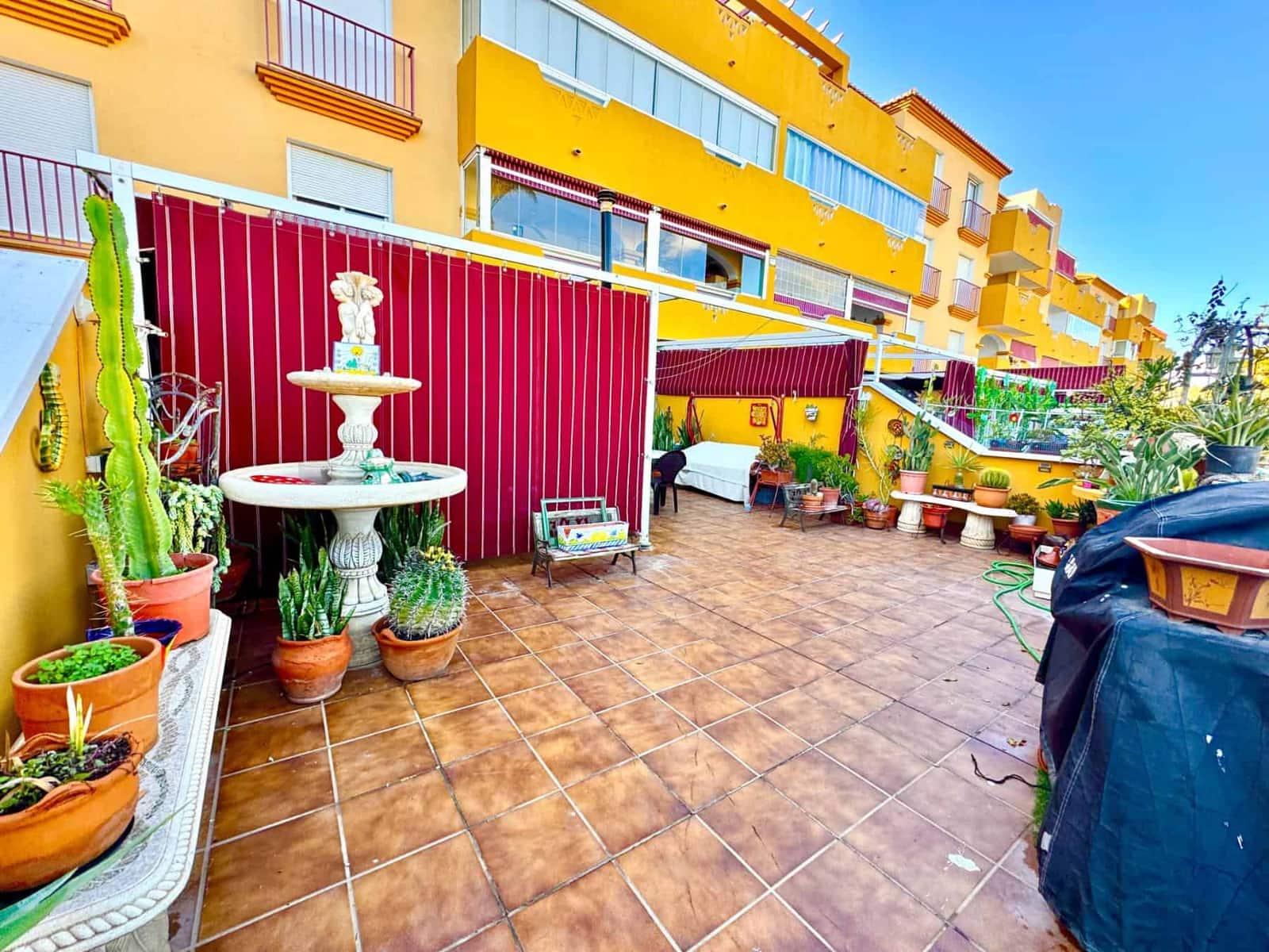 3 soverom Leilighet til salgs i Almerimar med svømmebasseng garasje - € 360 000 (Ref: 9818287)