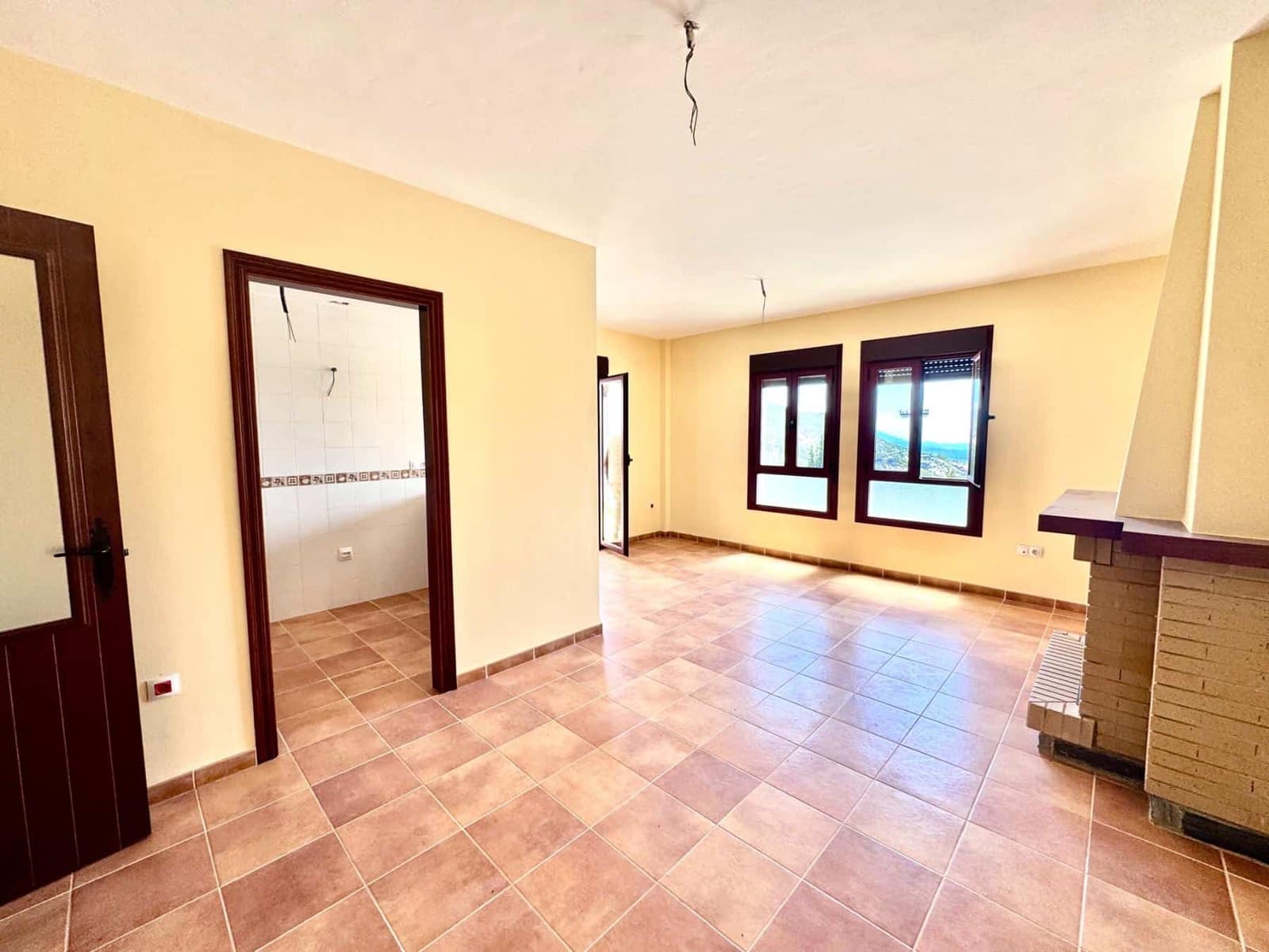 2 bedroom Apartment for sale in Alpujarra de la Sierra with garage - € 70,000 (Ref: 9818288)