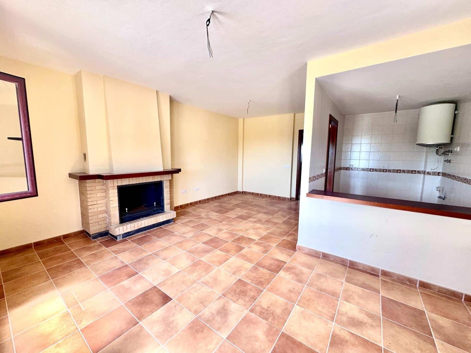 2 bedroom Apartment for sale in Alpujarra de la Sierra with garage - € 70,000 (Ref: 9818288)