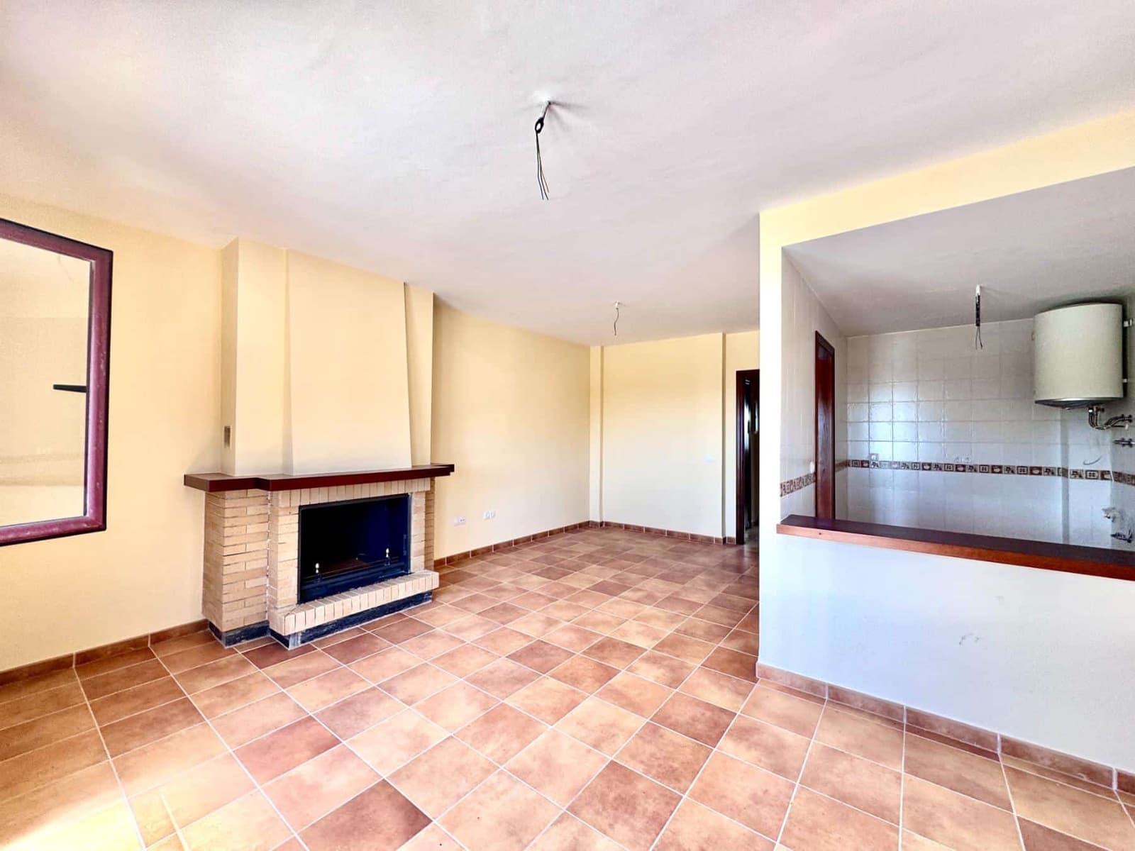 2 bedroom Apartment for sale in Alpujarra de la Sierra with garage - € 70,000 (Ref: 9818288)