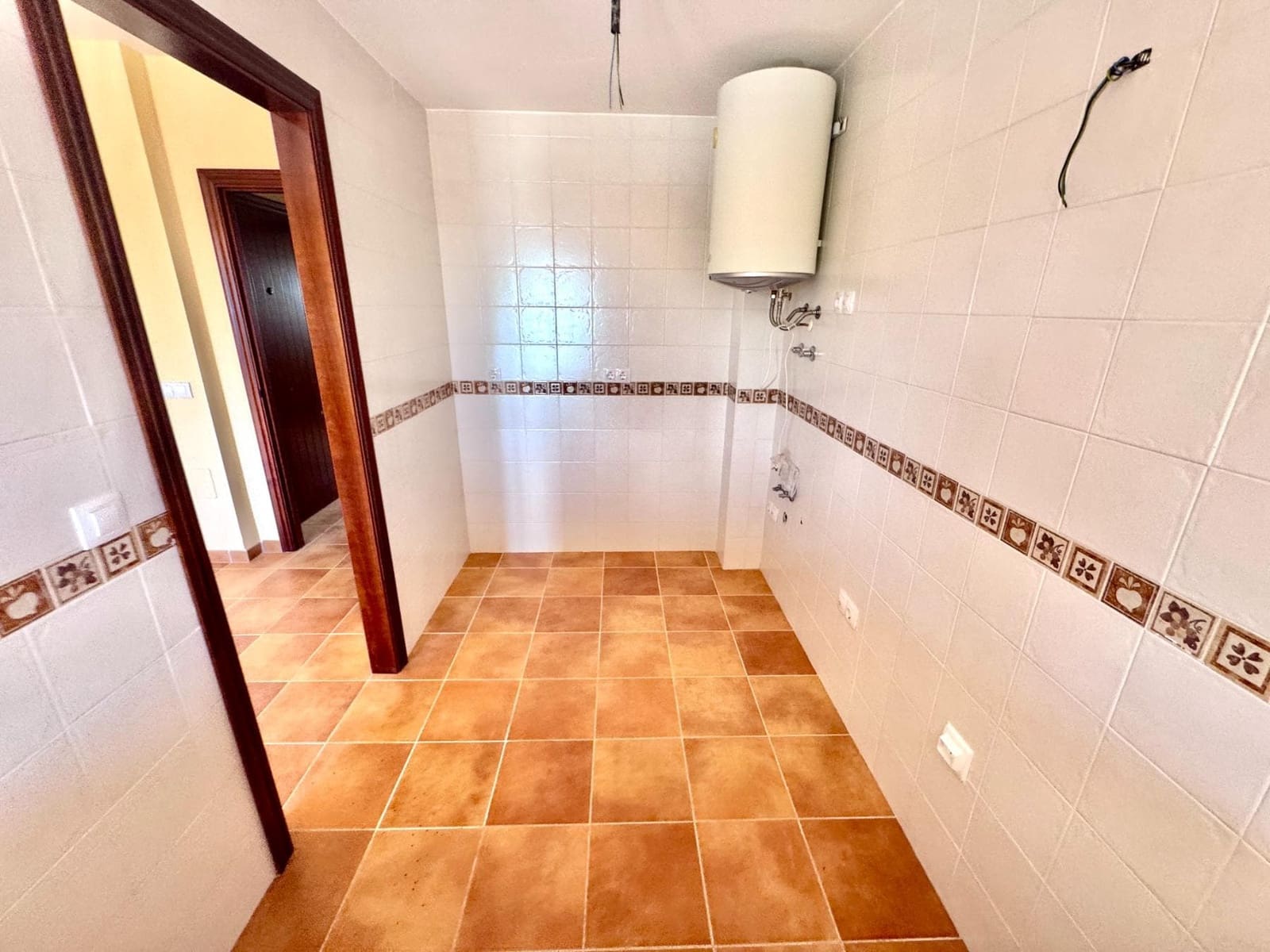 2 bedroom Apartment for sale in Alpujarra de la Sierra with garage - € 70,000 (Ref: 9818288)