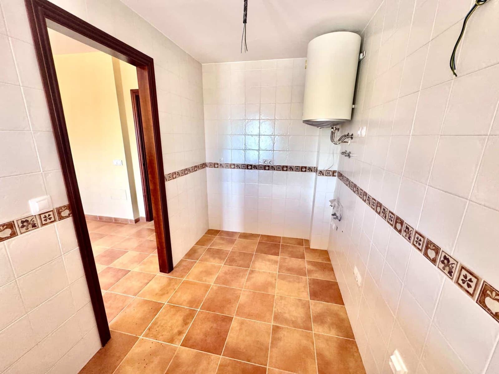 2 bedroom Apartment for sale in Alpujarra de la Sierra with garage - € 70,000 (Ref: 9818288)