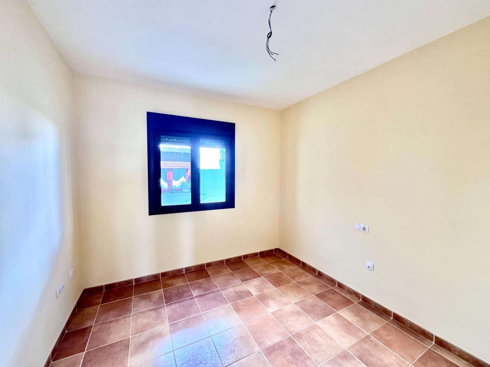2 bedroom Apartment for sale in Alpujarra de la Sierra with garage - € 70,000 (Ref: 9818288)