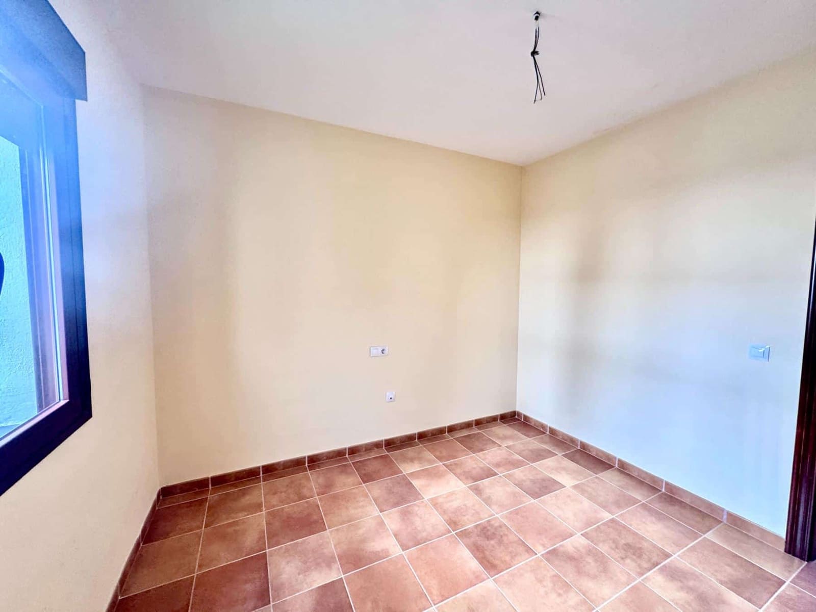 2 bedroom Apartment for sale in Alpujarra de la Sierra with garage - € 70,000 (Ref: 9818288)