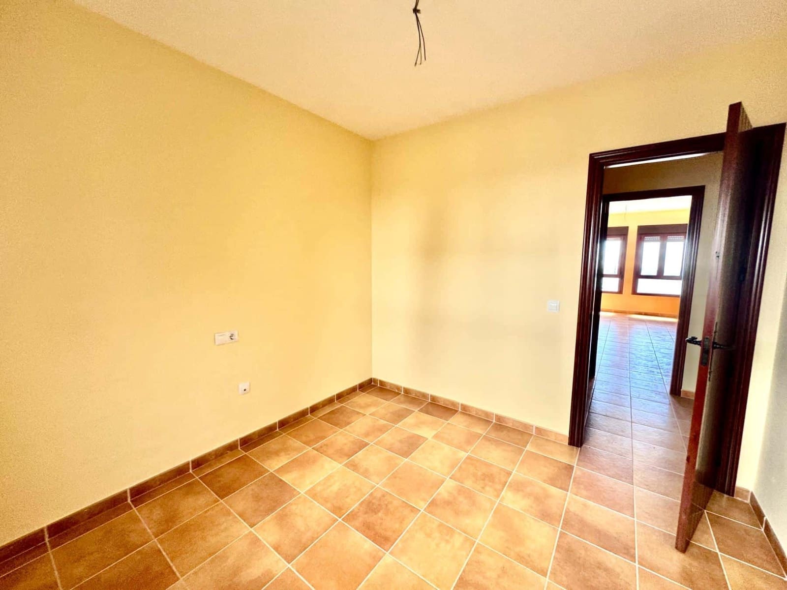 2 bedroom Apartment for sale in Alpujarra de la Sierra with garage - € 70,000 (Ref: 9818288)