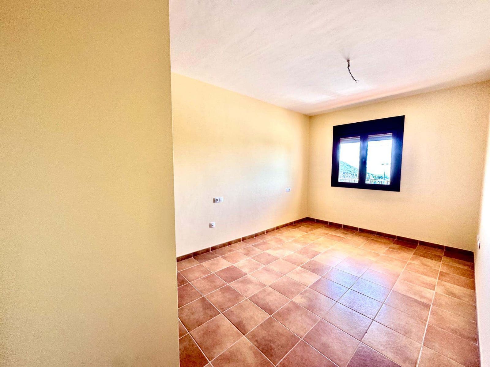 2 bedroom Apartment for sale in Alpujarra de la Sierra with garage - € 70,000 (Ref: 9818288)