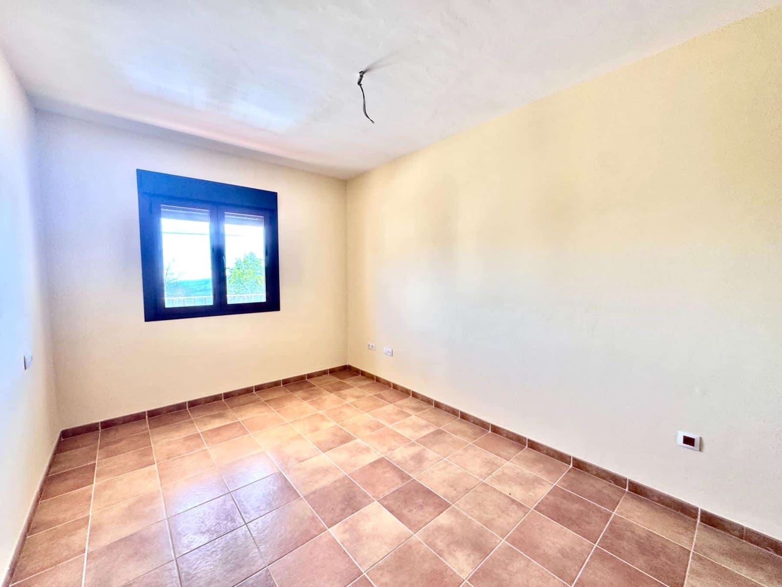 2 bedroom Apartment for sale in Alpujarra de la Sierra with garage - € 70,000 (Ref: 9818288)