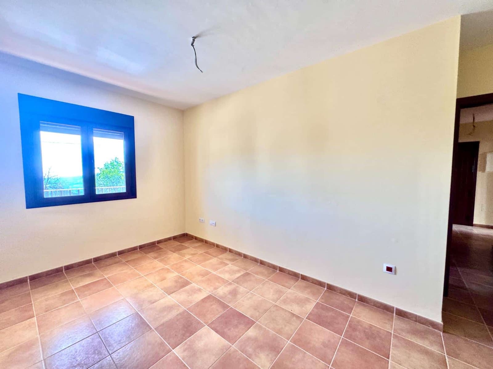 2 bedroom Apartment for sale in Alpujarra de la Sierra with garage - € 70,000 (Ref: 9818288)