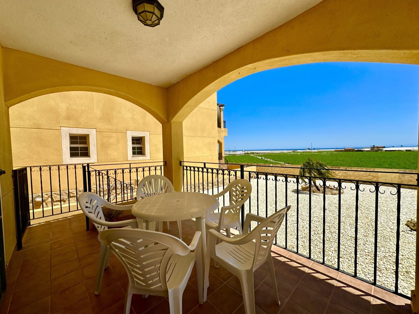 2 soverom Strandleiligheter til leie i Palomares med svømmebasseng garasje - € 795 (Ref: 9851320)